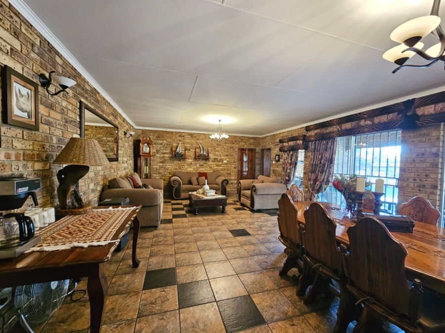 5 Bedroom Property for Sale in Vaalpark Free State